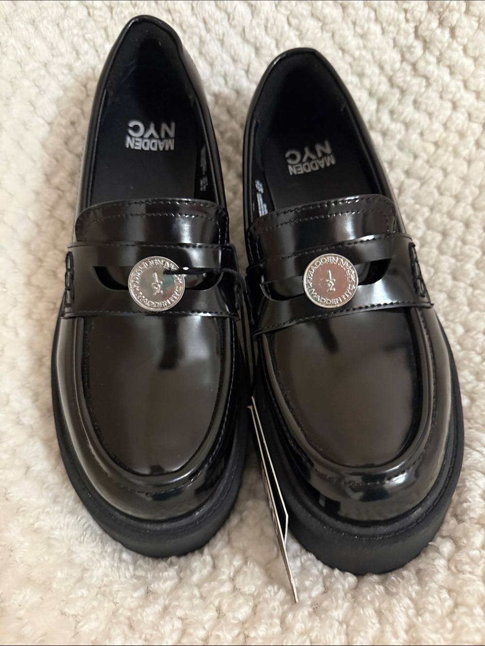 NWT Women’s 8 Madden New York City Lug Sole Coin Black Patent Loafer Cottagecore - Picture 3 of 12